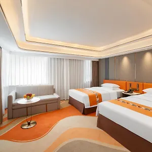 Отель Beverly Plaza